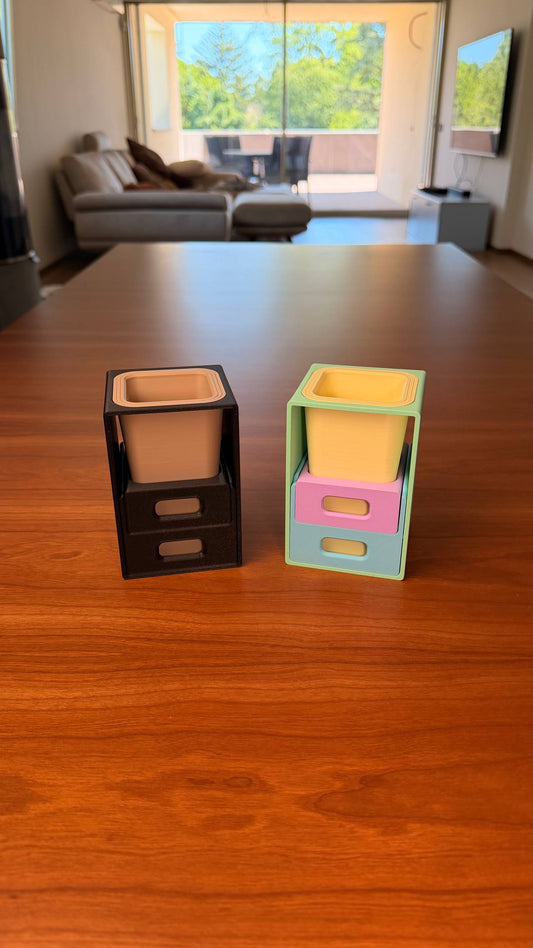 Pivot organizer - the satisfying pen holder