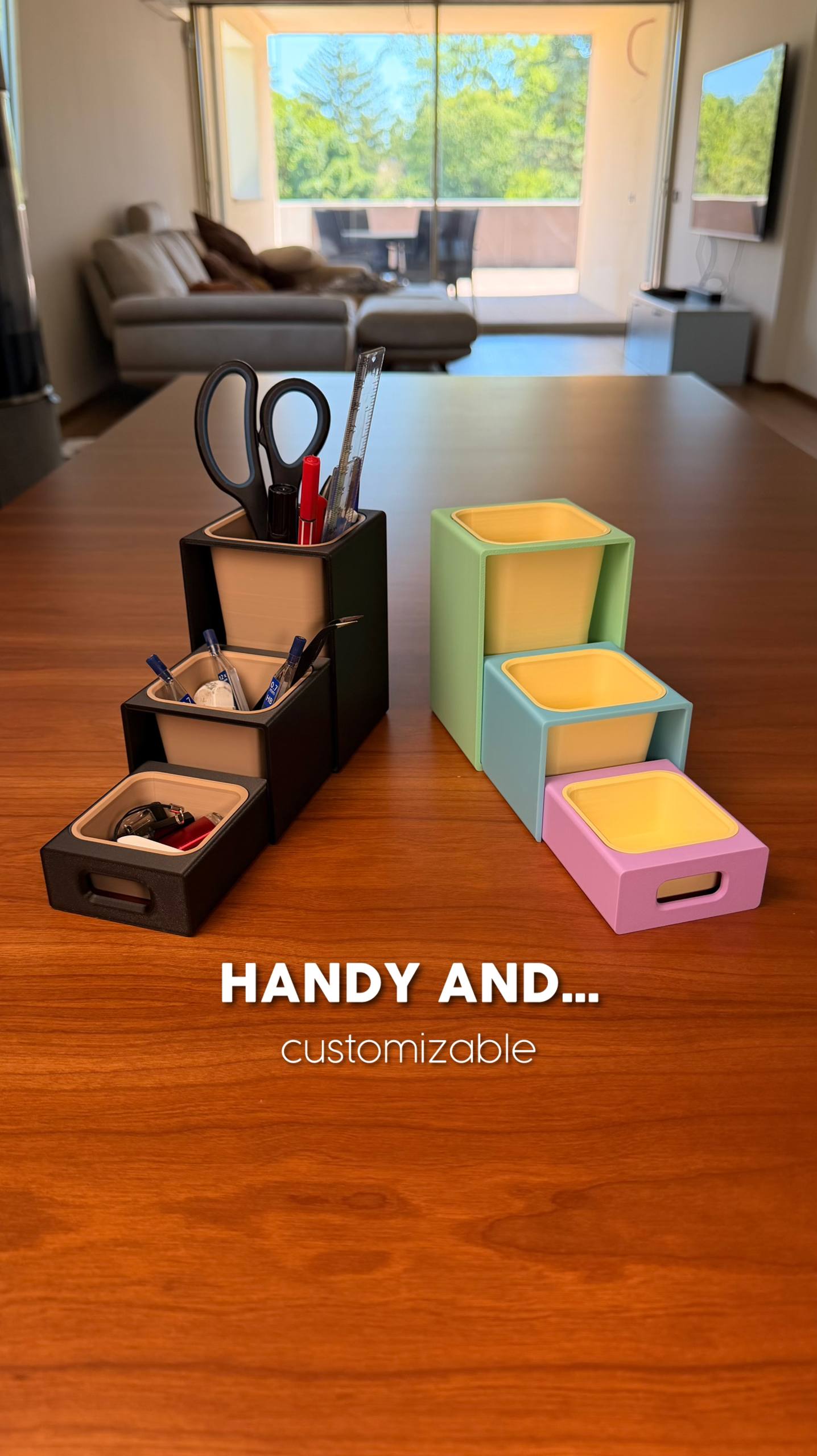 Pivot organizer - the satisfying pen holder