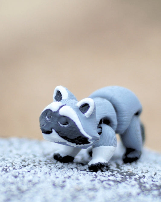 Riggly Raccoon (articulated miniature)